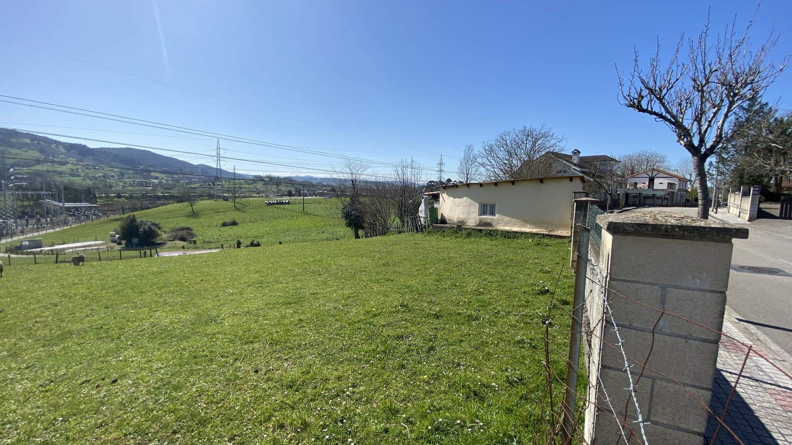 SOLEADA FINCA URBANA EN GUARNIZO-EL ASTILLERO