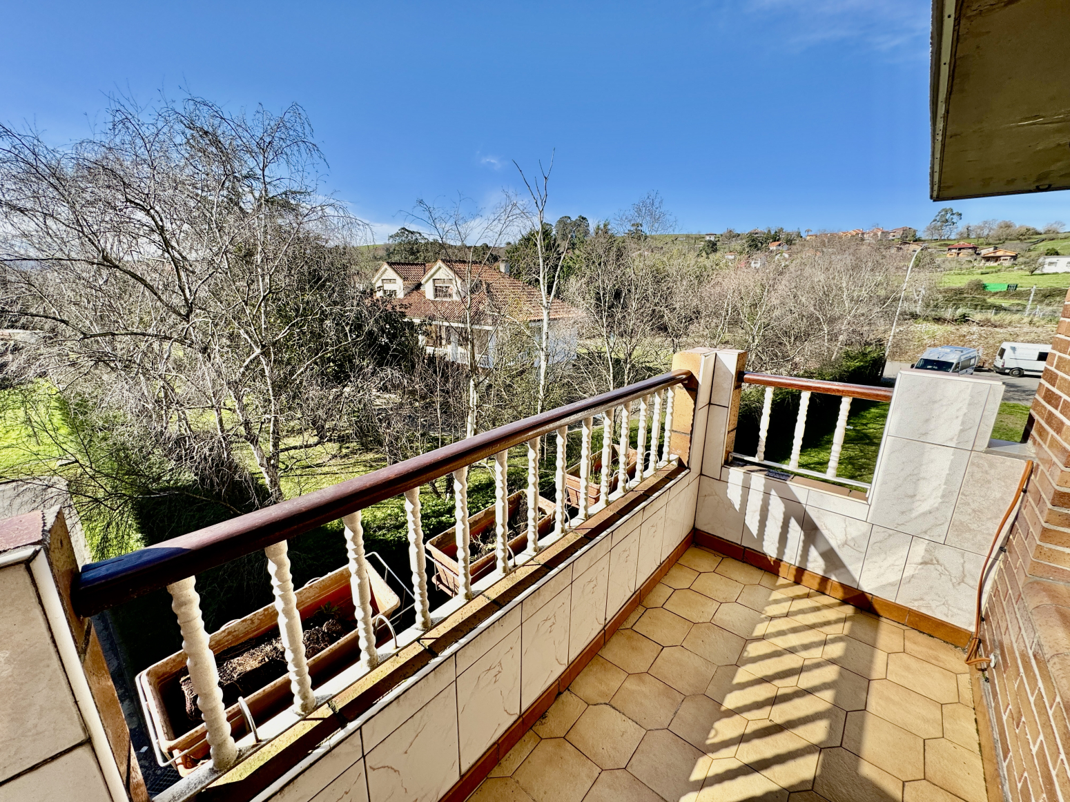 PISO EN GUARNIZO-EL ASTILLERO DE 3 HABITACIONES Y GARAJE CERRADO