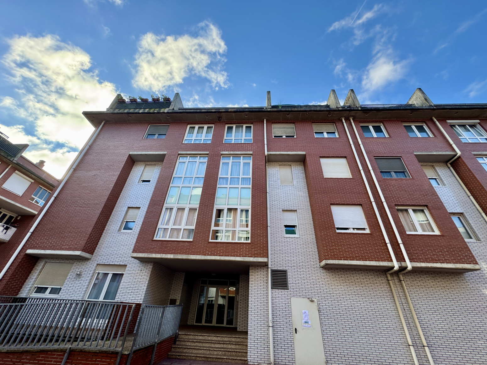 APARTAMENTO EN PLANTA ÁTICO EN VENTA EN GUARNIZO