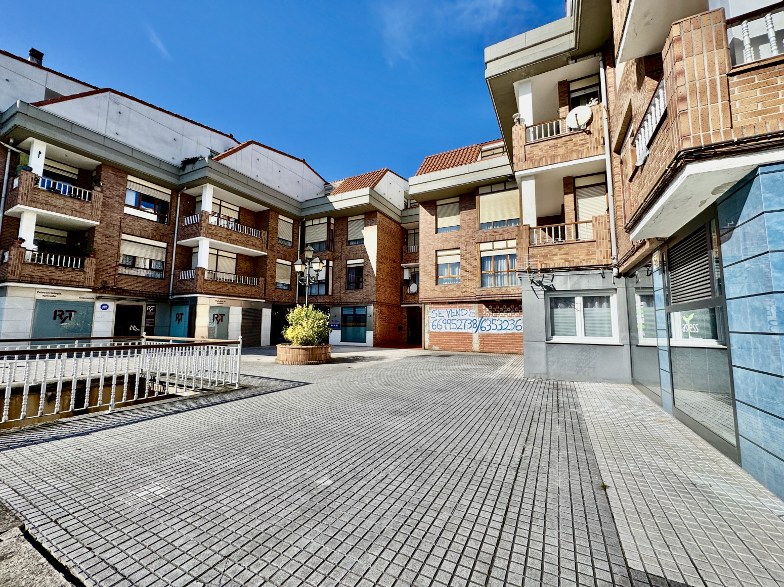PISO EN GUARNIZO-EL ASTILLERO DE 3 HABITACIONES Y GARAJE CERRADO