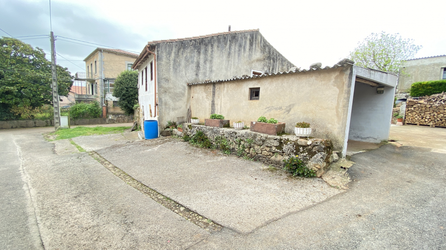 CASA A REFORMAR CON FINCA, EN SANTA MARINA-ENTRAMBASAGUAS