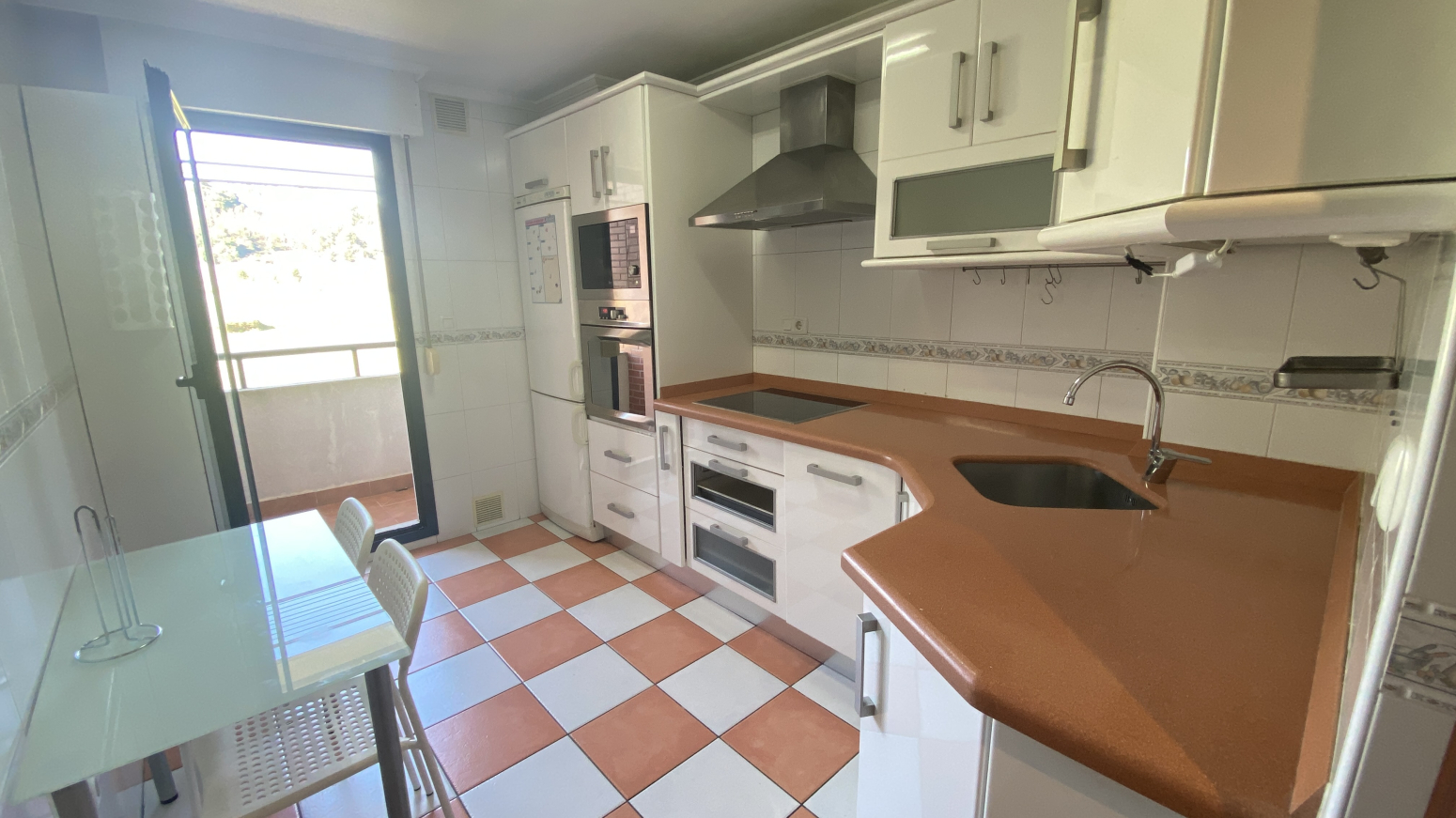 PISO 2 HABITACIONES- GARAJE- TRASTERO EN SOLARES