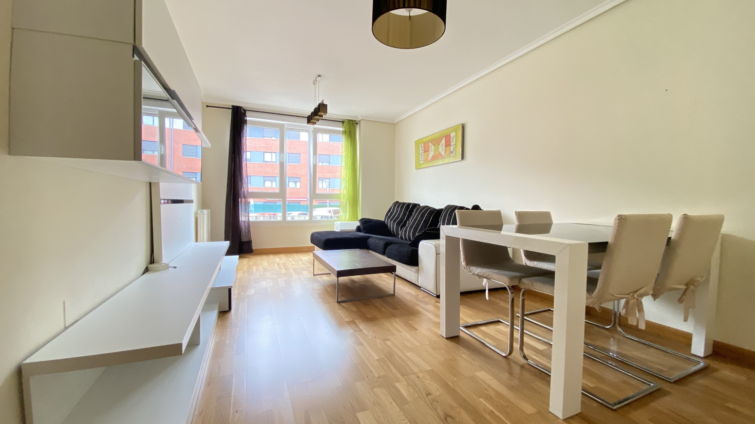PISO DE 2 HAB PARA ENTRAR A VIVIR EN EL BOSQUE- JUNTO A SOLARES
