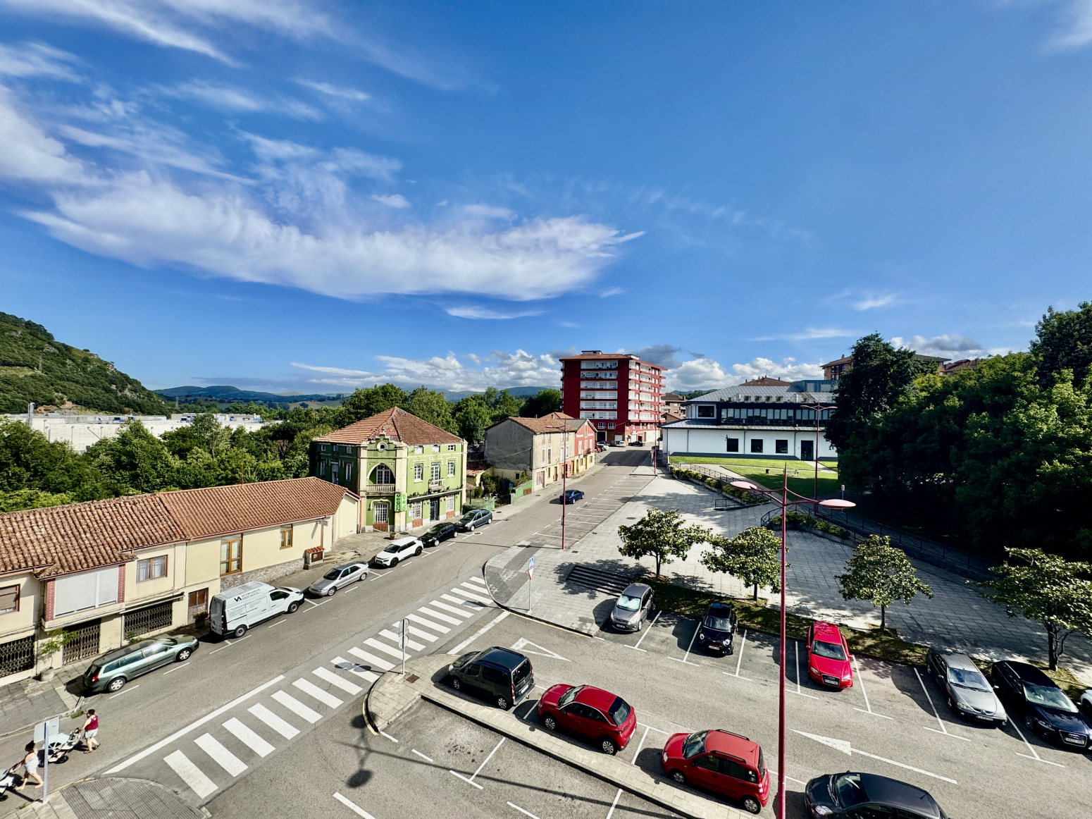 PISO EN VENTA EN SOLARES