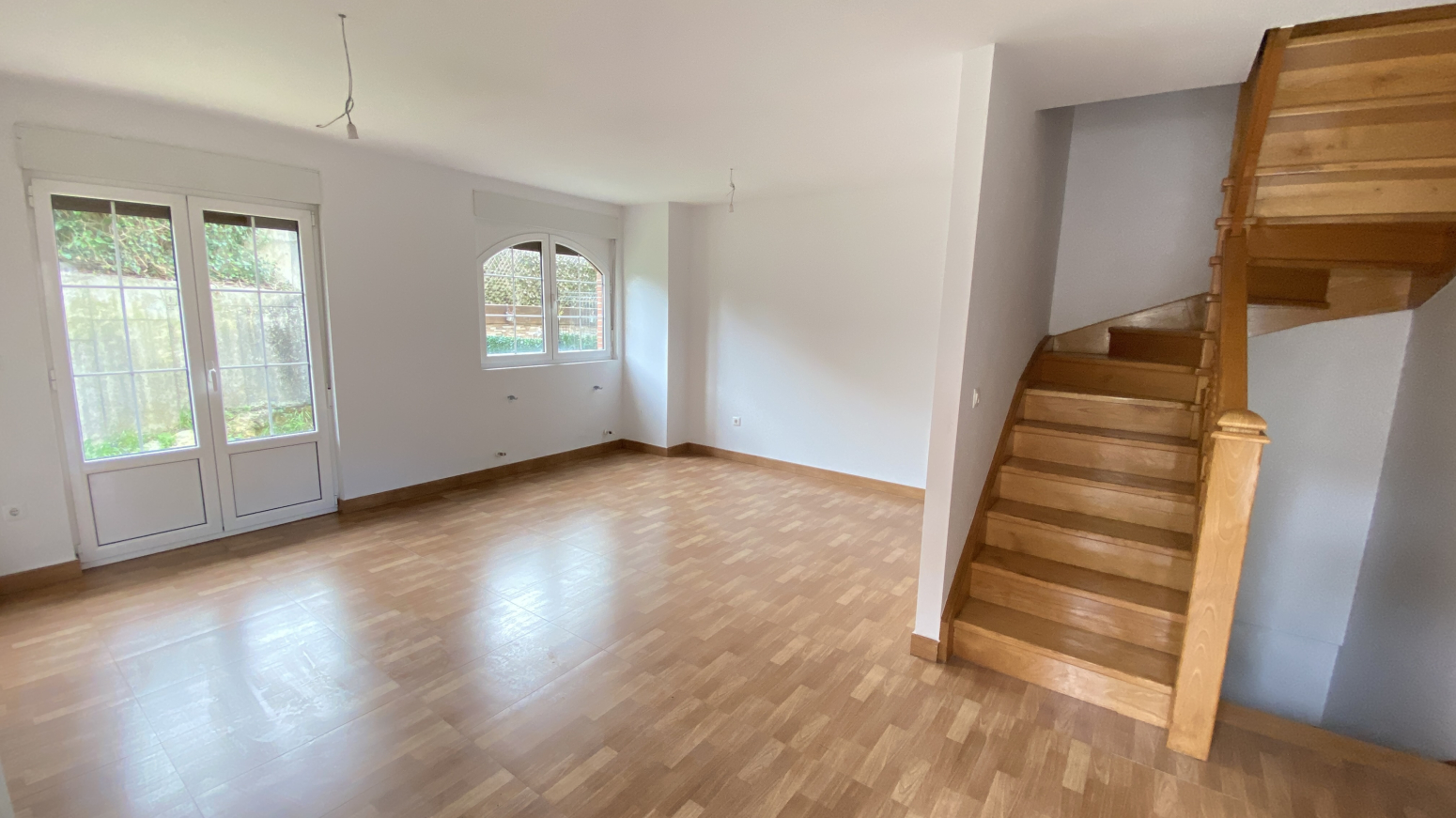 CHALET EN ESQUINA A ESTRENAR EN VALDECILLA-SOLARES