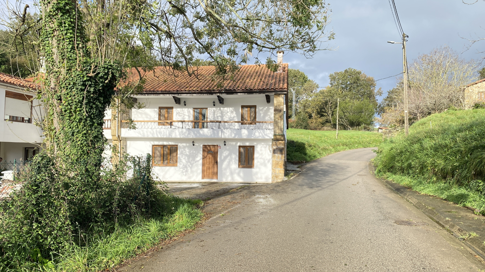 CASA DE PIEDRA PAREADA - A ESTRENAR - LLANOS DE PENAGOS