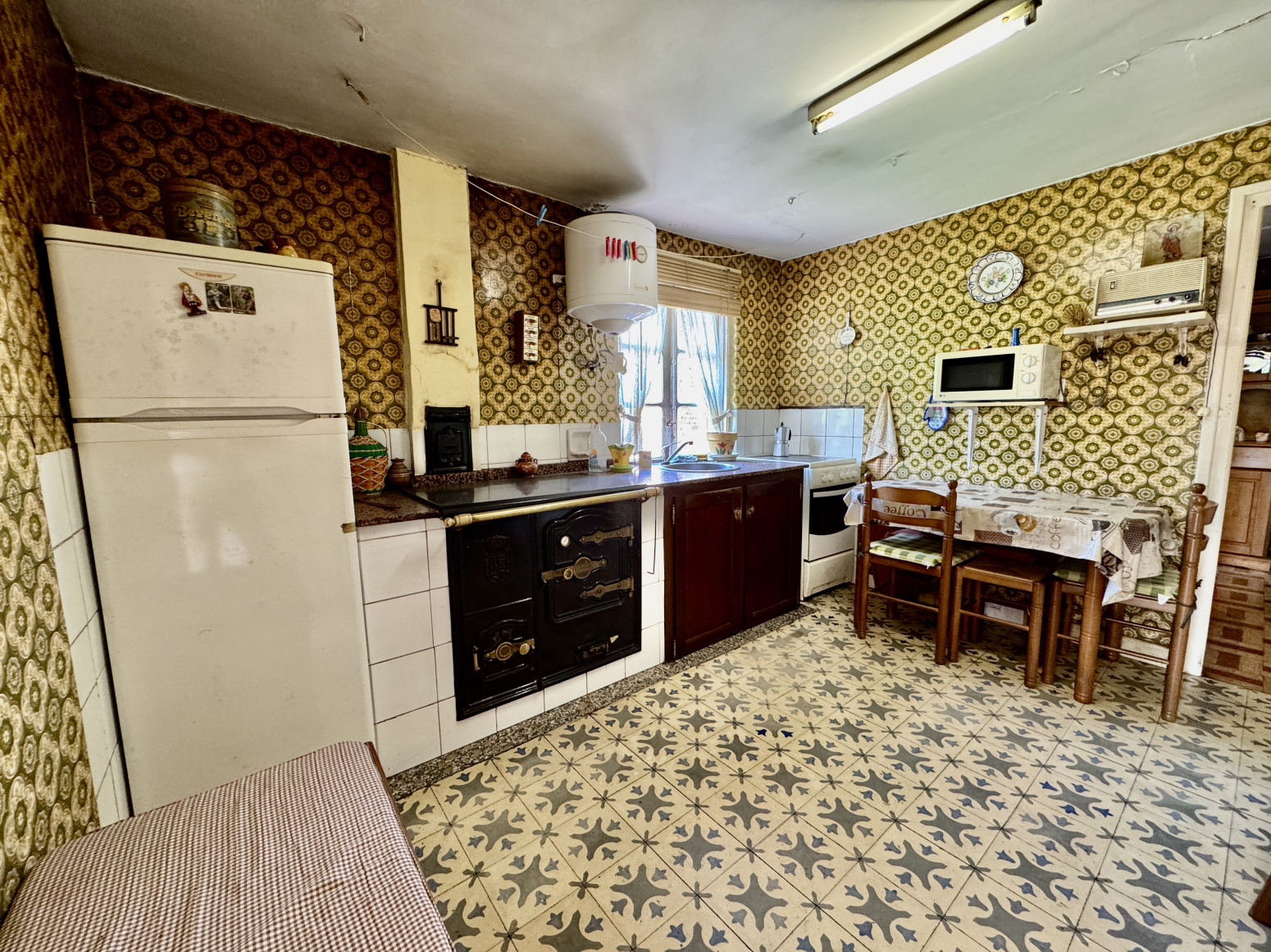 CASA PAREADA EN LA CAVADA