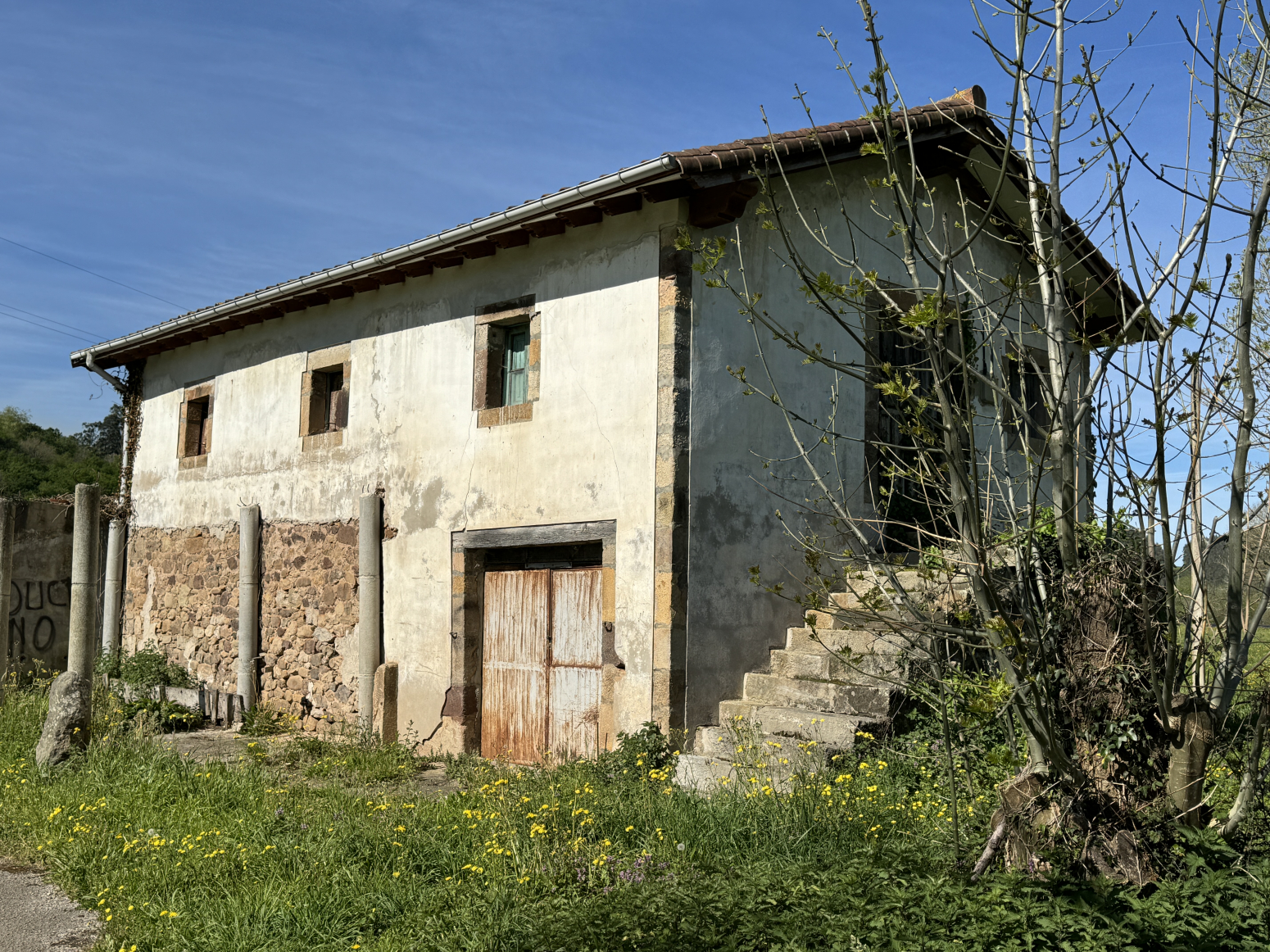 ESTUPENDA CASA-CABAÑA PARA REFORMAR ENTRE LIERGANES Y LA CAAVADA