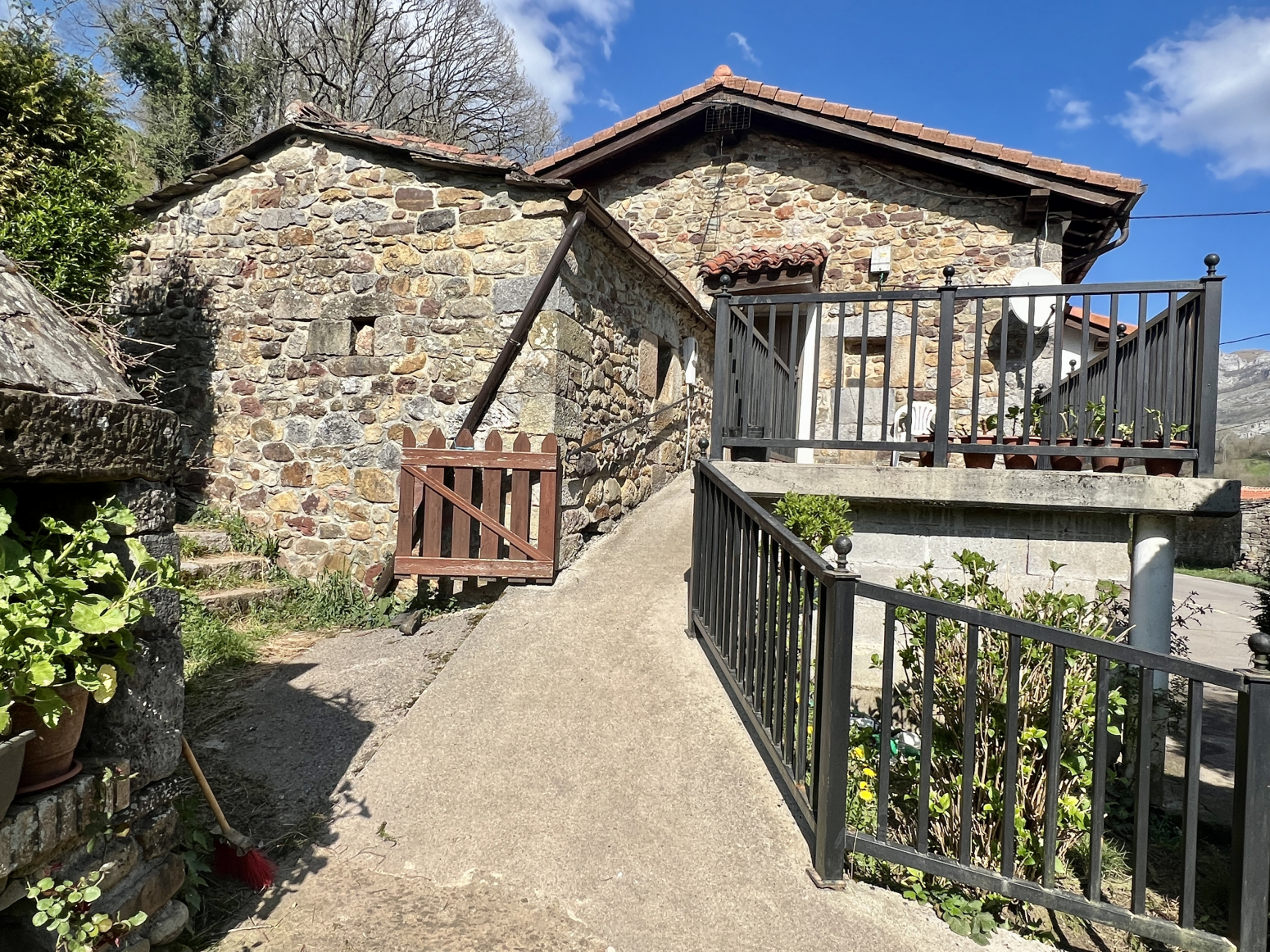 CASA INDEPENDIENTE EN SAN ROQUE DE RIOMIERA
