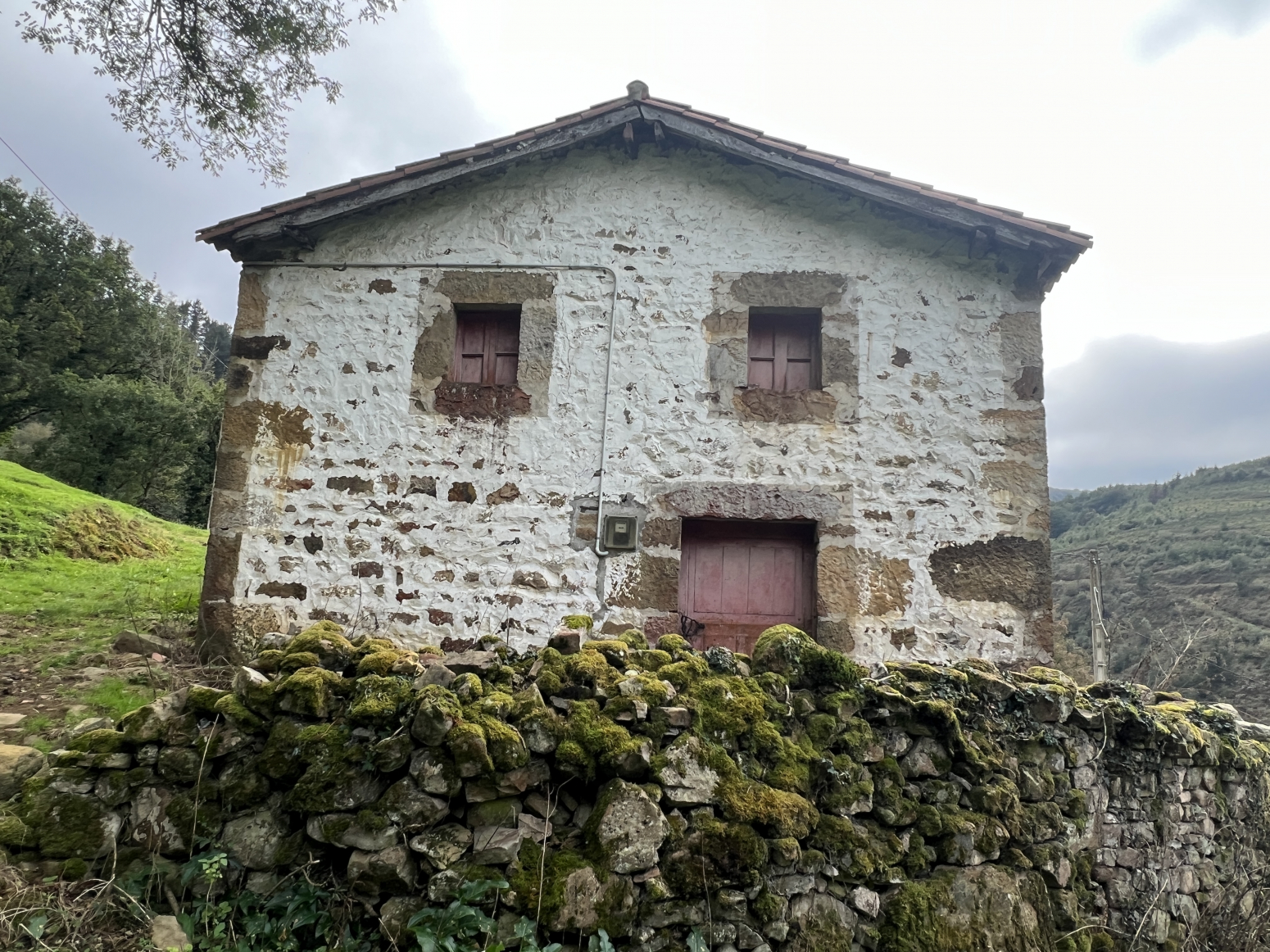 CABAÑAPARA REFORMAR EN VILLACARRIEDO
