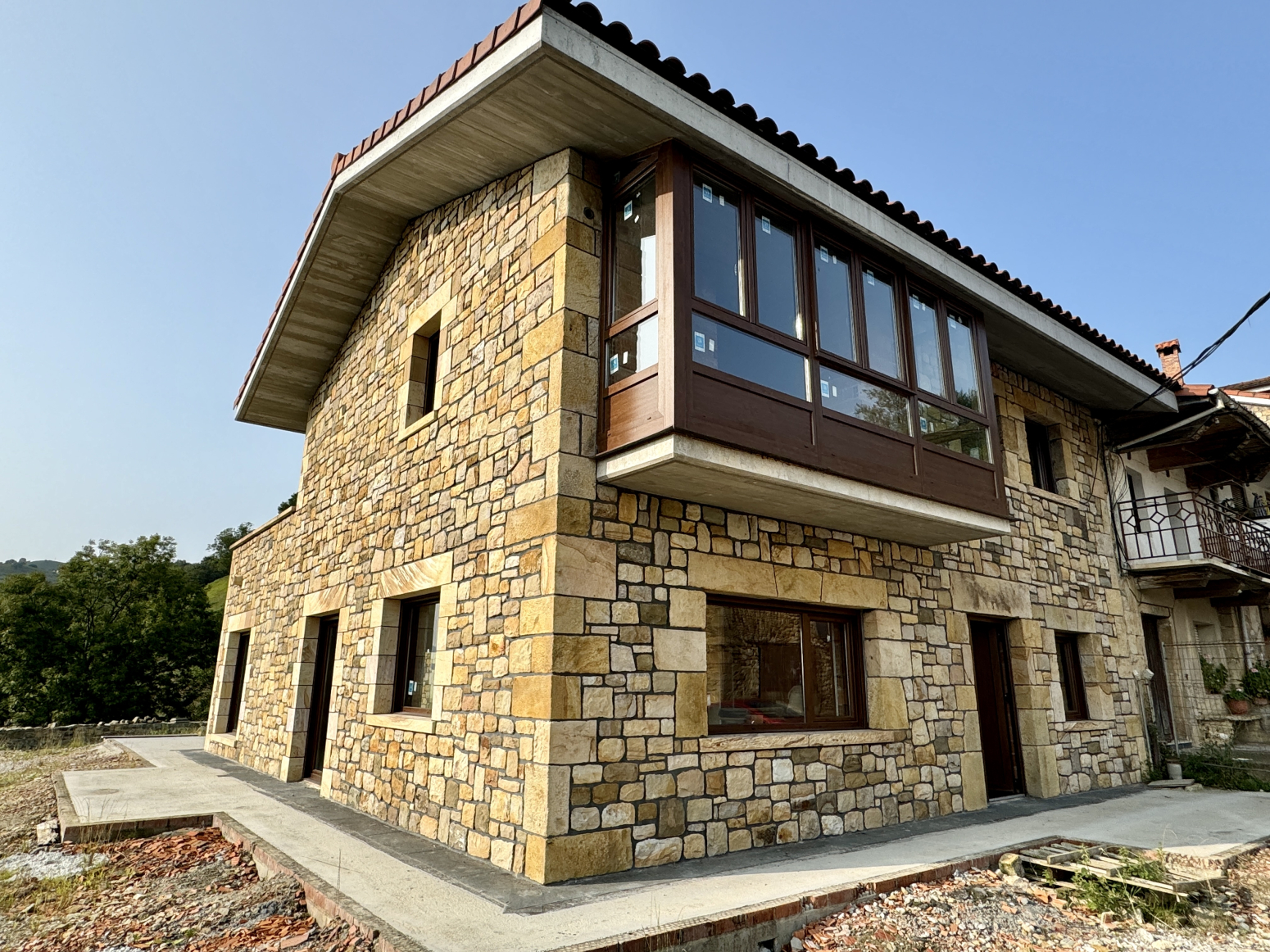 PRECIOSA CASA MONTAÑESA DE PIEDRA NE VILLACARRIEDO