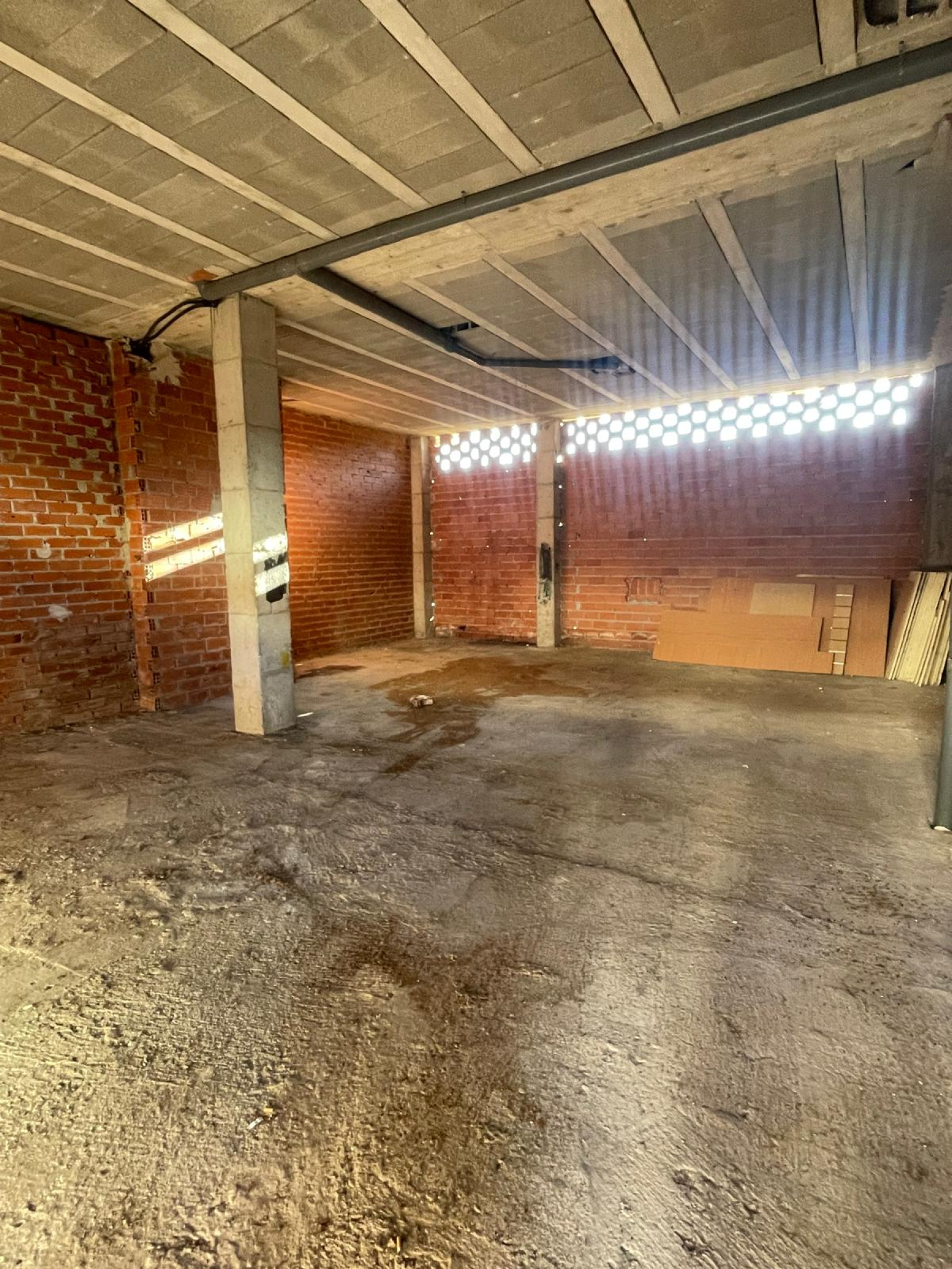 LOCAL COMERCIAL EN ALQUILER CABEZON DE LA SAL