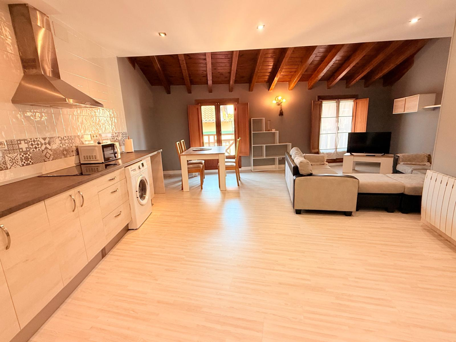 APARTAMENTO NUEVO Y AMUEBLADO EN CABEZON DE LA SAL