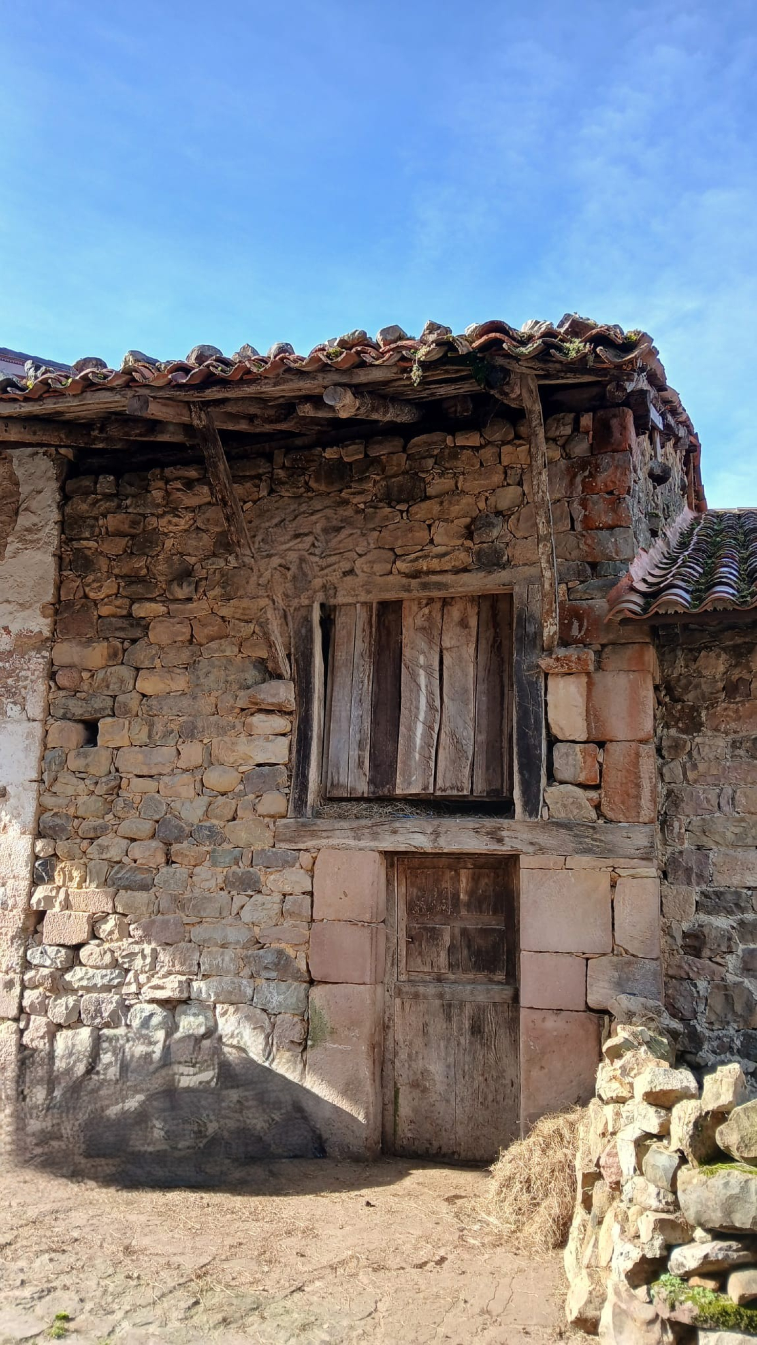 CUADRA PAJAR EN CARMONA