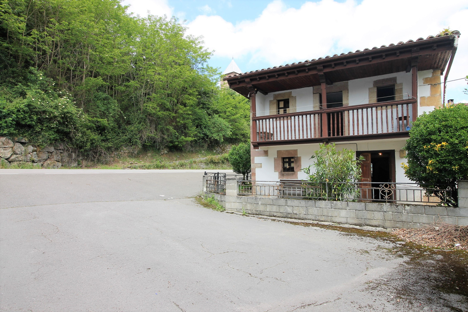 Bonita casa para reformar en Cabuérniga