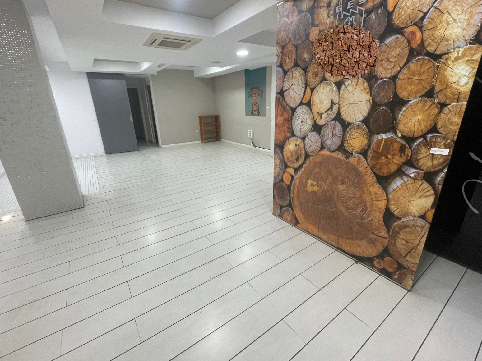 LOCAL COMERCIAL EN JOSE Mª PEREDA, TORRELAVEGA