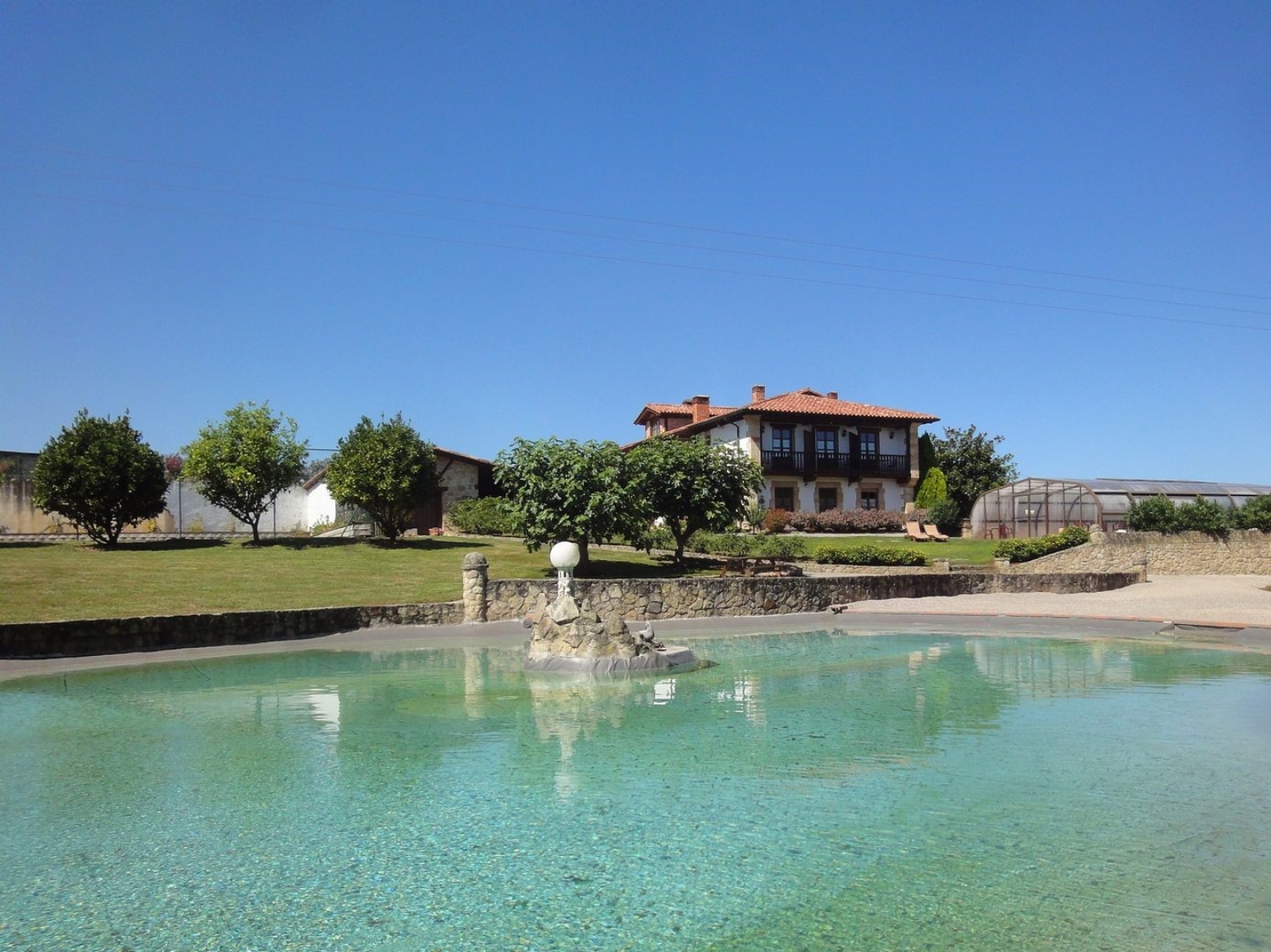 Hotel en Santillana