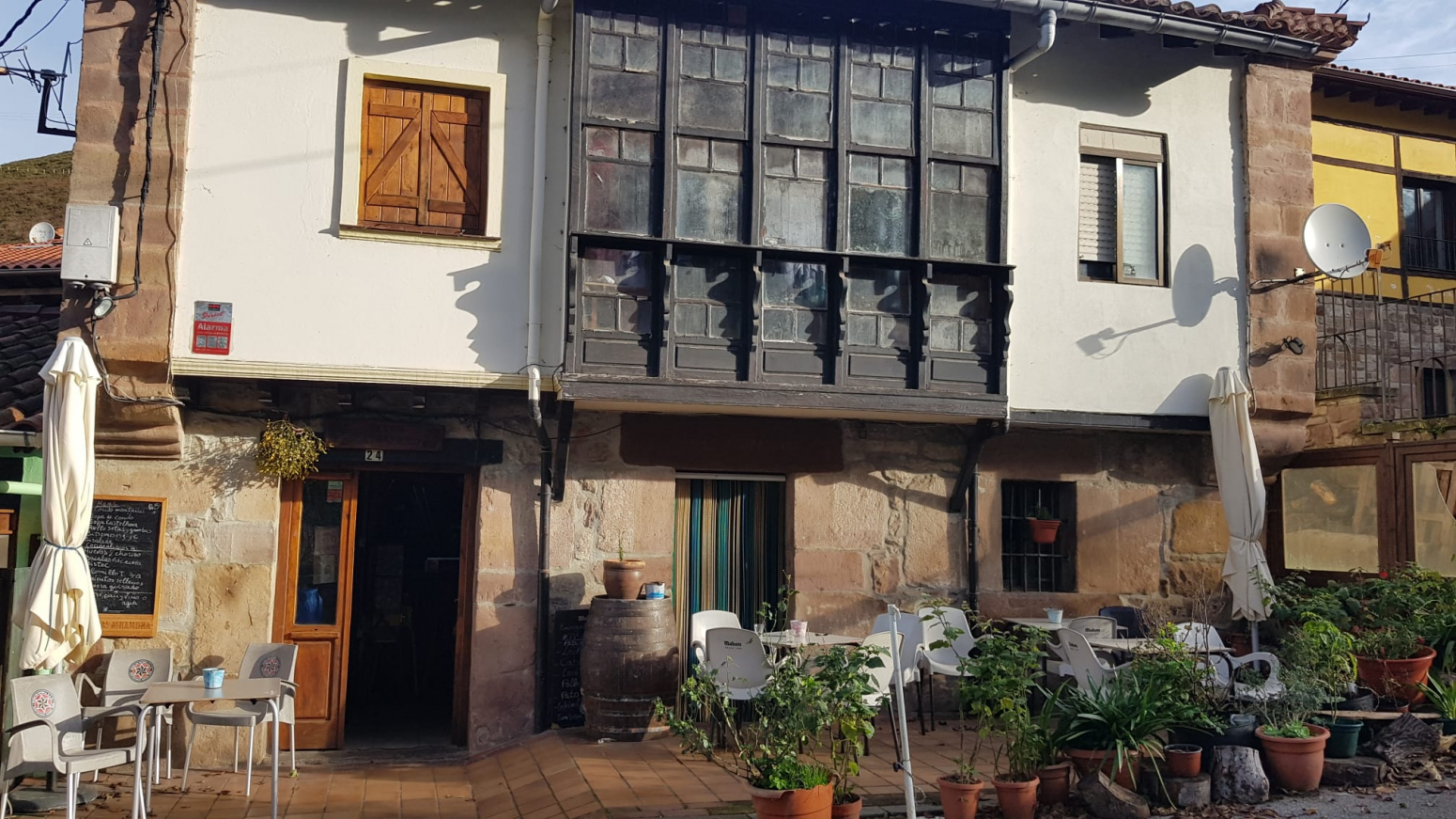 Bar Restaurante en funcionamiento