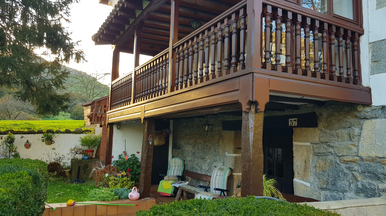 Casa independiente estilo montañesa