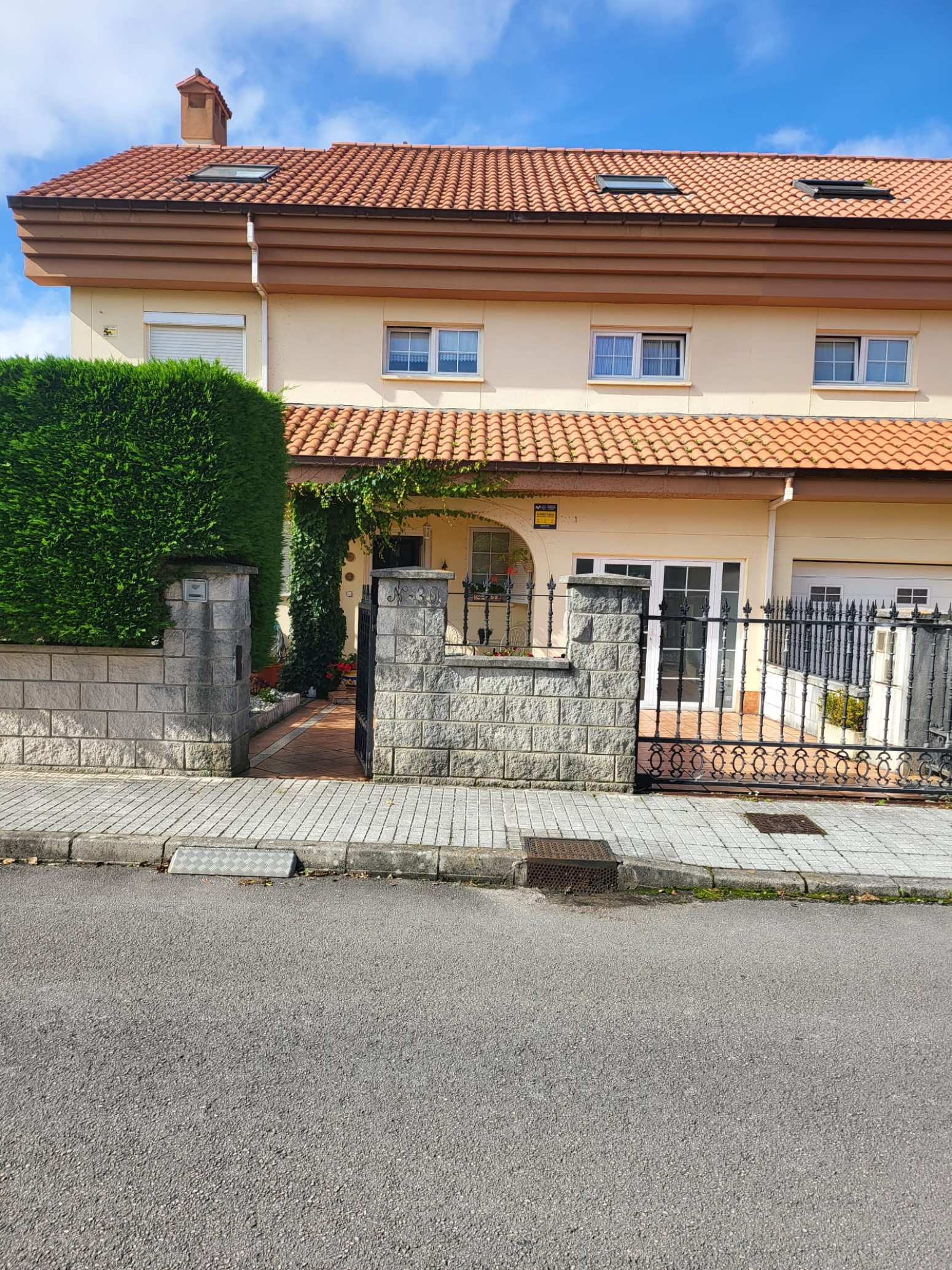 Chalet en venta Soto de la Marina.