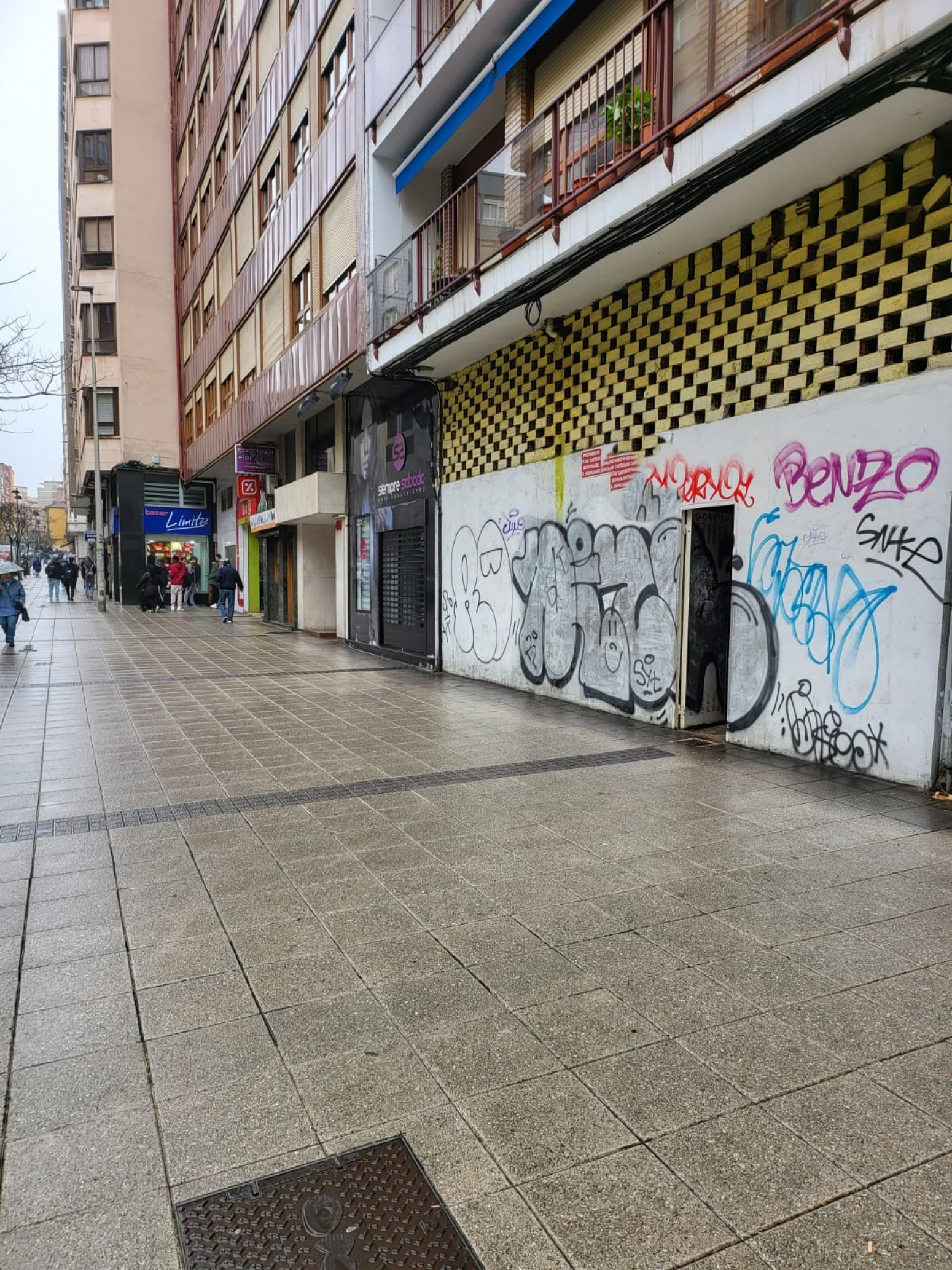 Local comercial a pie de calle en zona comercial
