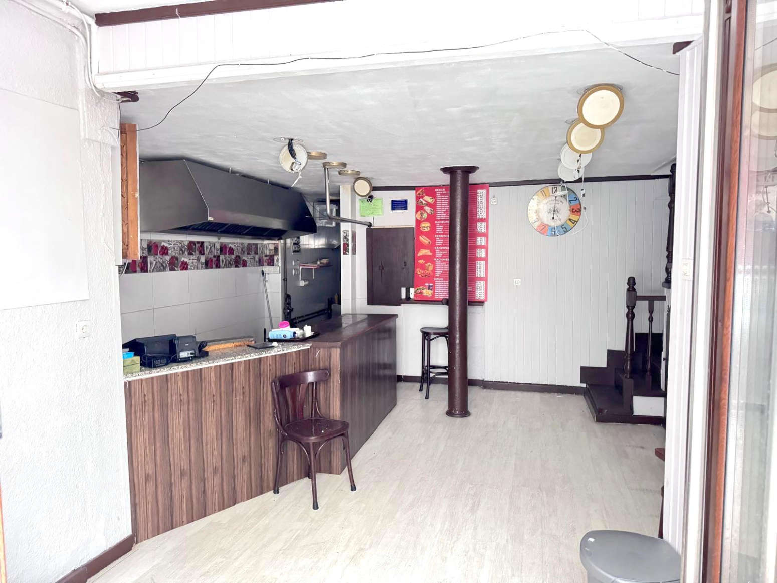 Local negocio a pie de calle con licencia de cocina