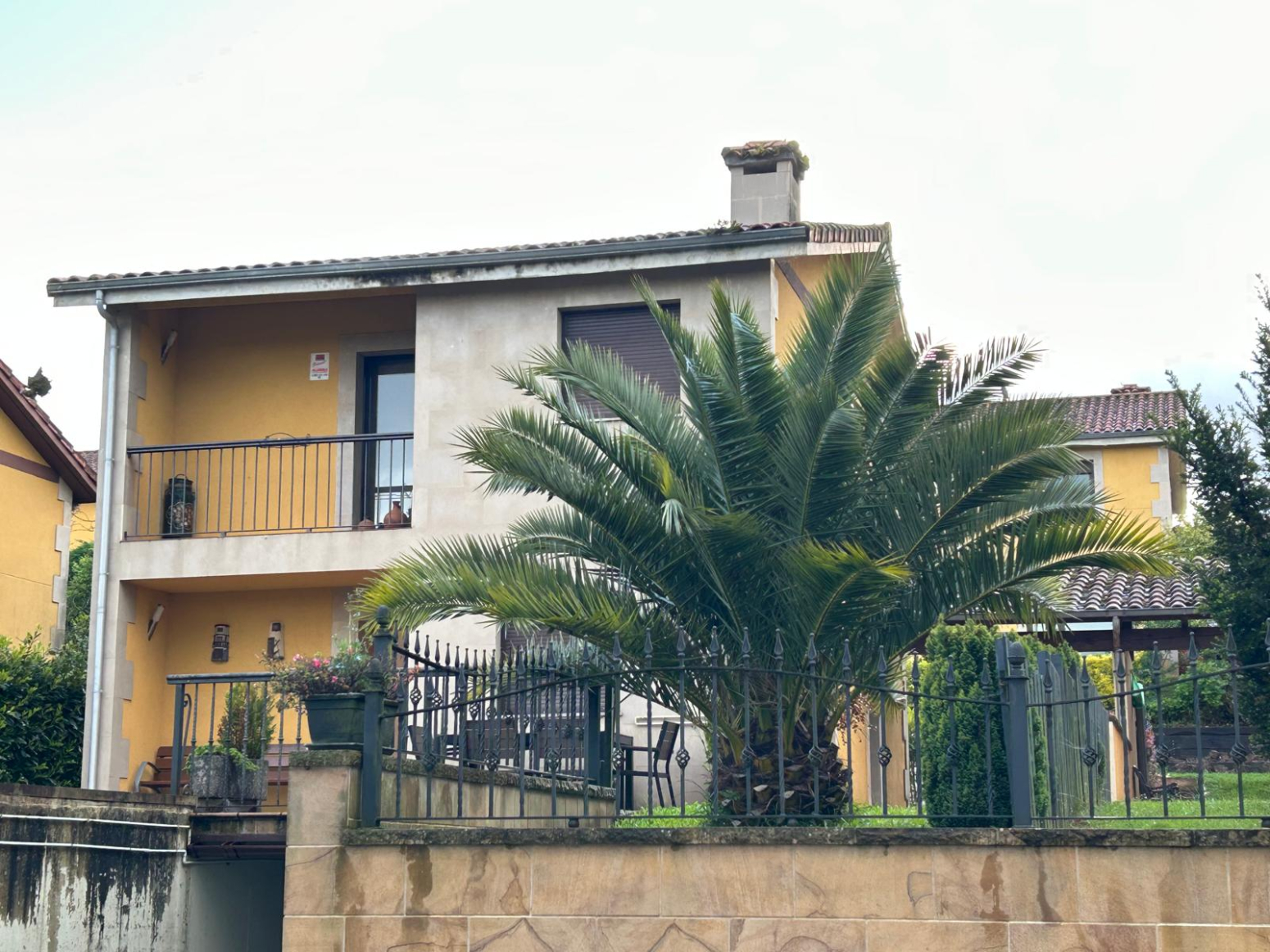 chalet para entrar a vivir en Santillana del Mar