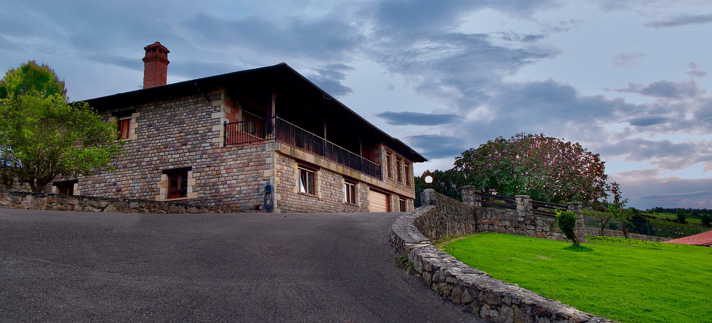 Espectacular chalet independiente en Reocin