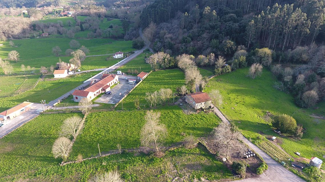 Terreno urbano y llano para construir dos viviendas unifamiliares