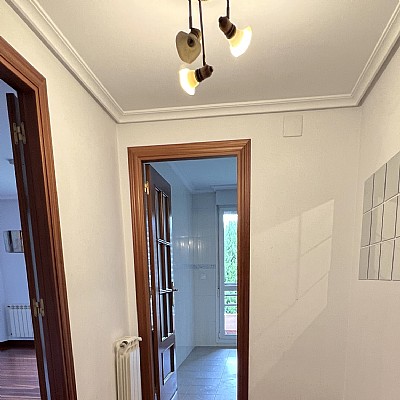 PISO DE 3 HAB Y 2 BAÑOS CON GARAJE EN ENTRAMBASAGUAS