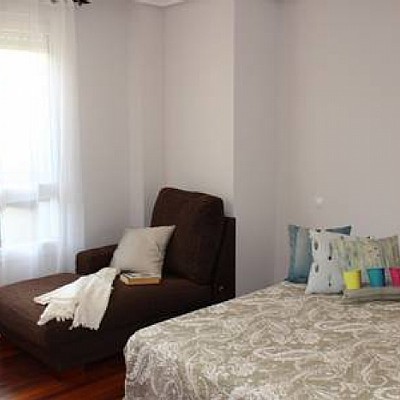 Piso reformado de 2 habitacion con garaje para alquiler temporal (septiembre-junio)