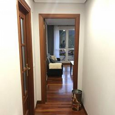 Piso reformado de 2 habitacion con garaje para alquiler temporal (septiembre-junio)
