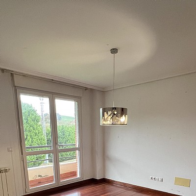 PISO DE 3 HAB Y 2 BAÑOS CON GARAJE EN ENTRAMBASAGUAS