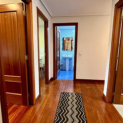 Se vende luminoso piso en Hoznayo, con piscina y muy bien ubicado. Se vende luminoso piso en Hoznayo, con piscina y muy bien ubicado.