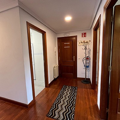 Se vende luminoso piso en Hoznayo, con piscina y muy bien ubicado. Se vende luminoso piso en Hoznayo, con piscina y muy bien ubicado.