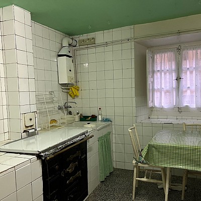 Conjunto de 2 chalets pareados con proyecto visado y licencia para reformar y con parcela de 2000 metros en plena naturaleza