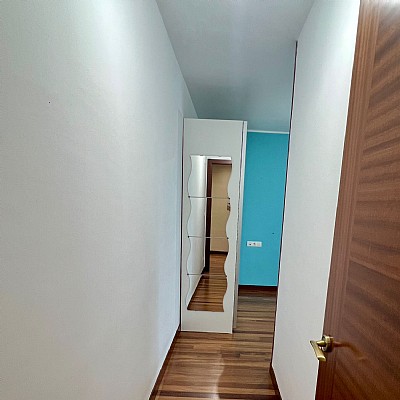 Piso de 3 hab y 1 baño con trastero y 2 plazas de garaje