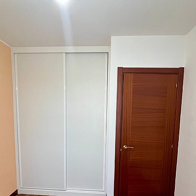 Piso de 3 hab y 1 baño con trastero y 2 plazas de garaje