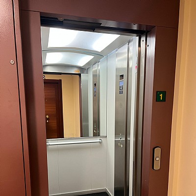 Piso de 3 hab y 1 baño con trastero y 2 plazas de garaje