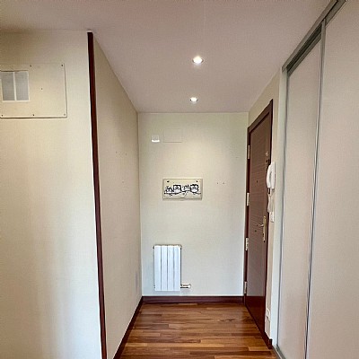 Piso de 3 hab y 1 baño con trastero y 2 plazas de garaje