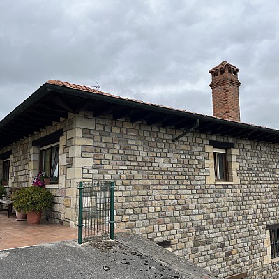 Espectacular chalet independiente en Reocin