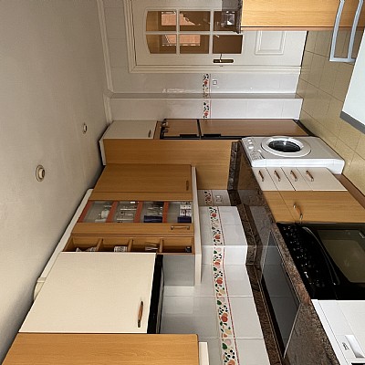 Piso de 3 hab y 2 baños con garaje y balcon en Valdenoja