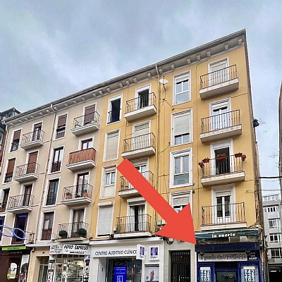 Local a pie de calle en zona prime en el centro de Santander