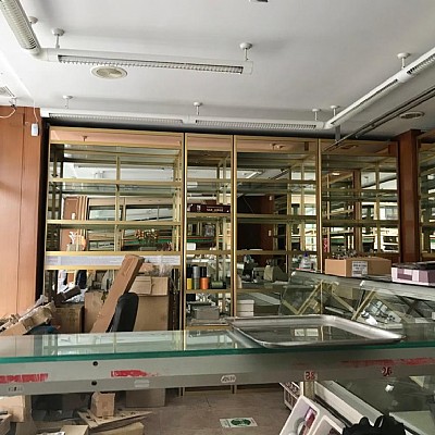 Local comercial en plena calle Castilal ideal para negocio