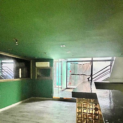 Local destinado a ocio y hosteleria en pleno centro de Santander
