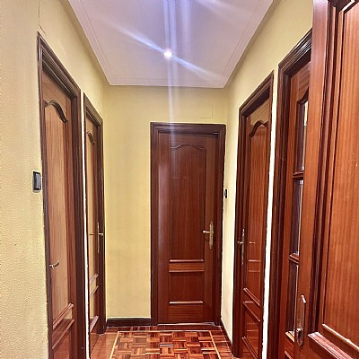 Piso de 2 hab y un baño en el centro de Santander