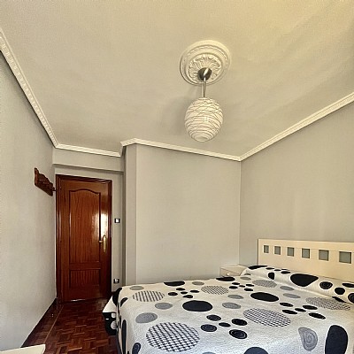 Piso de 2 hab y un baño en el centro de Santander