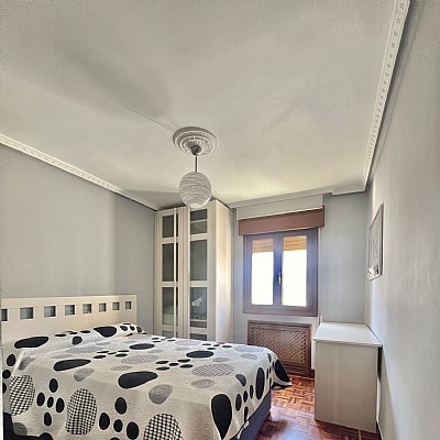 Piso de 2 hab y un baño en el centro de Santander