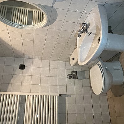 Amplio local en Torrelavega