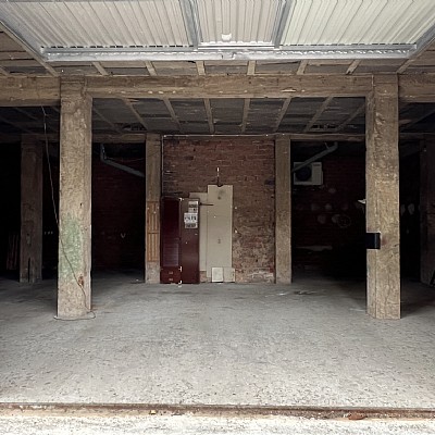 Amplio local en Torrelavega